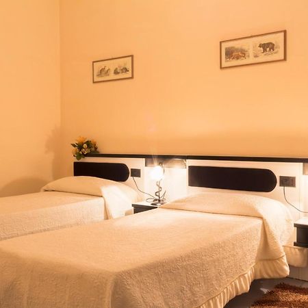 Hotel Falisco Fabrica di Roma ภายนอก รูปภาพ