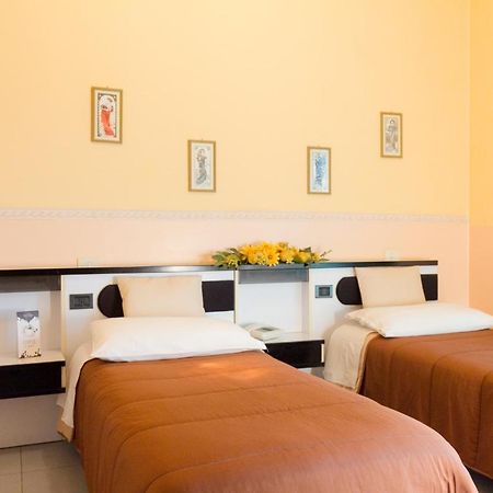 Hotel Falisco Fabrica di Roma ภายนอก รูปภาพ